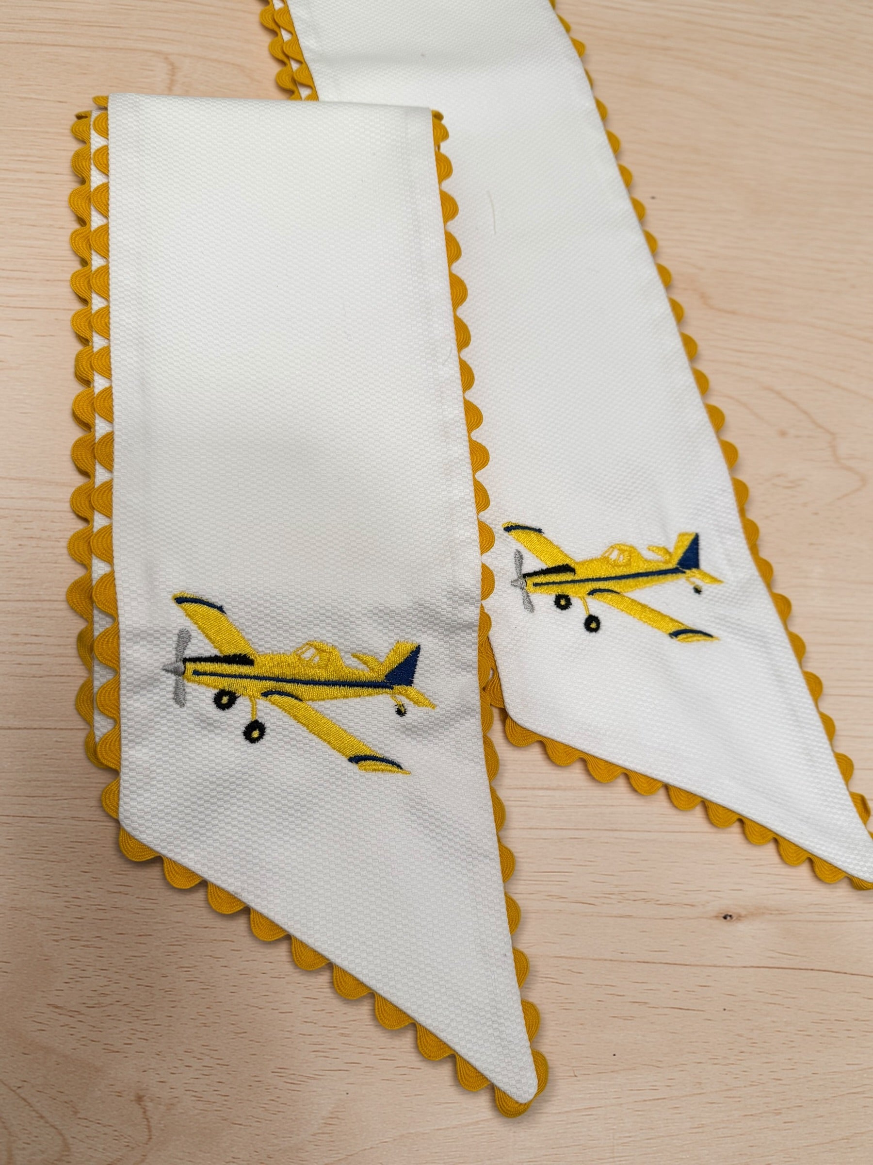 Scallop 54 in Wreath Sash - YB AT